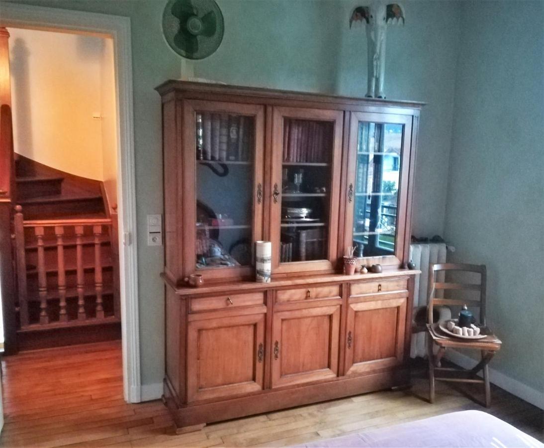 La Villa Des Chats Andresy Luaran gambar